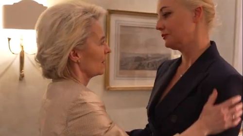 VIDEO Șefa Comisiei Europene s-a întâlnit cu soția lui Aleksei Navalnîi, la Munchen: "Astăzi, ne plecăm și noi capul în fața întregii familii"