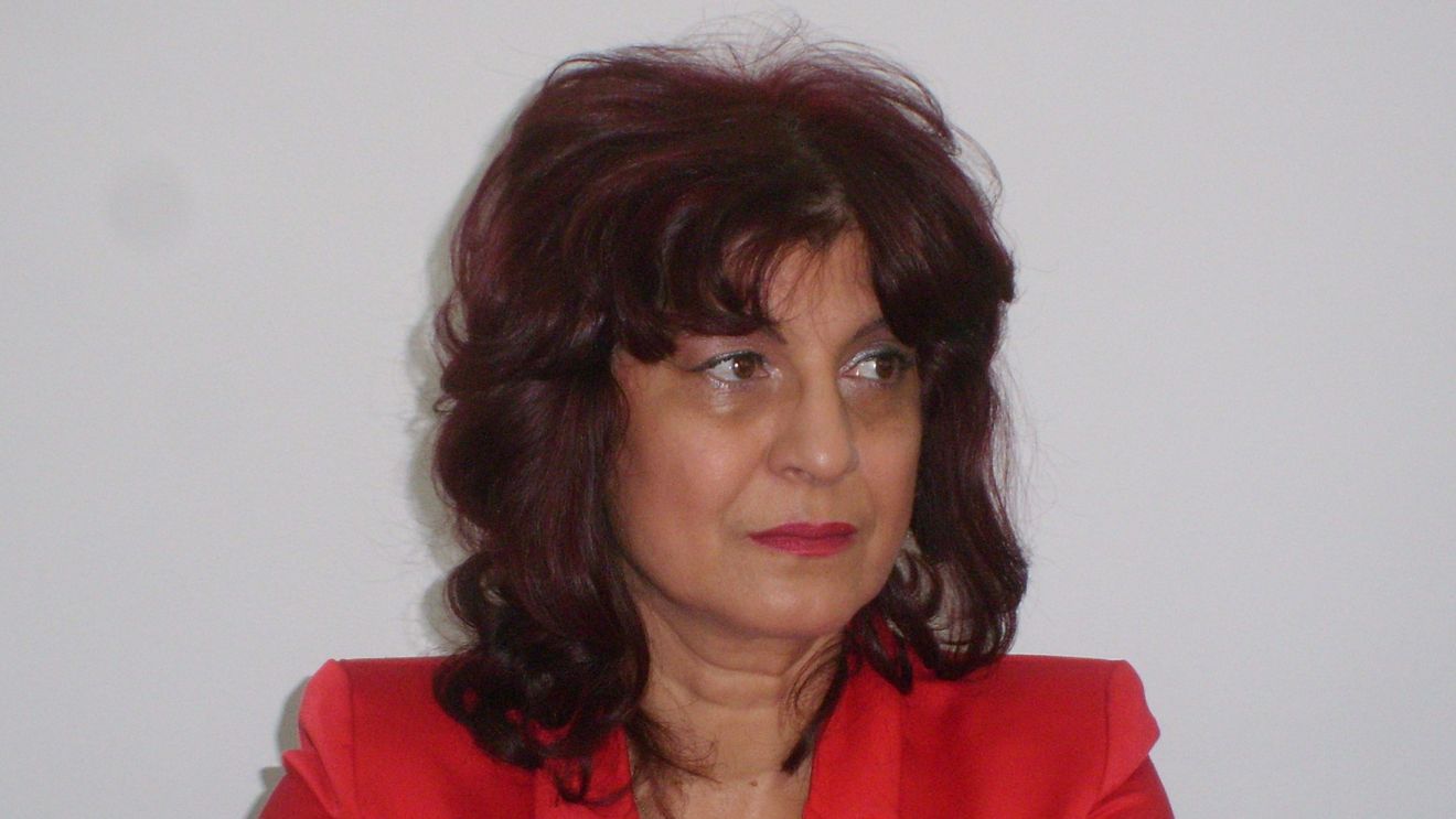 Presedintele PSD Bacau, Dragoş Benea, susține că Elena Hărătău - care a votat Guvernul Orban - nu merită să fie dată afară