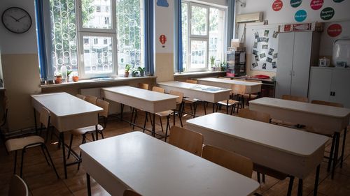 Aproape 16.000 de elevi înscriși în clasa a VIII-a nu au terminat clasa sau nu au fost înscriși automat de școli la Evaluarea Națională 2024 / Numărul este cel mai mare din ultimii 5 ani