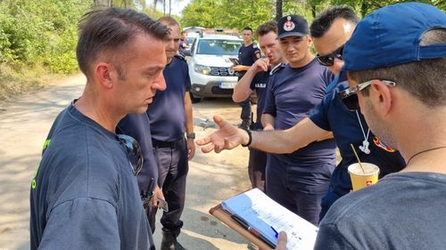 Ziar din Grecia, ploaie de superlative la adresa pompierilor români: Oamenii aceştia sunt cu secole înainte în ceea ce priveşte stingerea incendiilor/ Sunt mai mult decât un comando