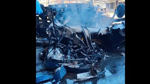 Cercetări pentru încălcarea Codului Aerian, în cazul avionului prăbuşit în Arad / Pilotul de 48 de ani şi un băiat de 18 ani care îl însoţea în zbor au decedat pe loc în urma accidentului