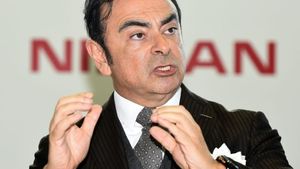 RFI: Mandat de arestare internațional pe numele lui Carlos Ghosn, fostul director general al Renault-Nissan