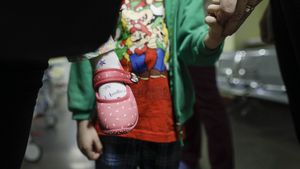 Compensaţii minime pentru familiile a peste 200 de copii din Indonezia care au ingerat un sirop de tuse toxic