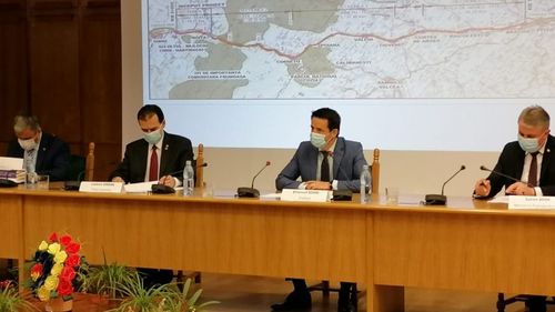 Autostrada Sibiu - Pitești, încă un pas: azi a fost semnat contractul cu un constructor italian pentru secțiunea 5, Curtea de Argeș - Pitești