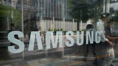 Scădere accentuată a profitului operaţional al Samsung, influenţat de încetinirea afacerilor cu cipuri şi cheltuielile mari