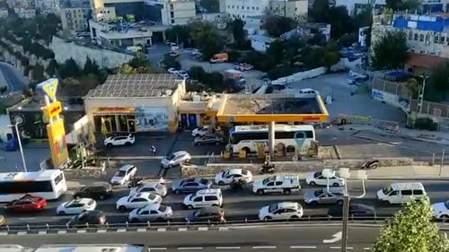 VIDEO Un mort și 14 răniți în două atacuri cu bombă în Ierusalim