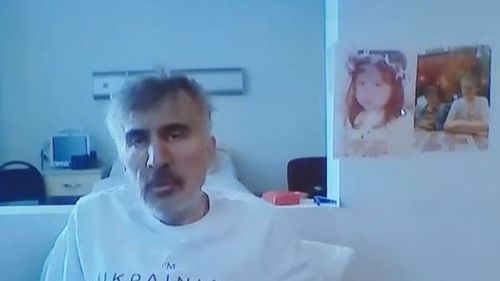Fostul preşedinte georgian Saakaşvili îi cere lui Zelenski să îi acorde statutul de „prizonier” ucrainean, după doi ani de spitalizare în urma unei tentative de otrăvire în penitenciar