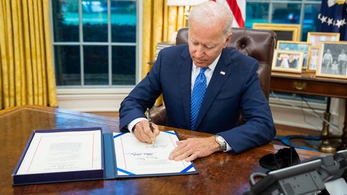 Joe Biden nu intenţionează să „izoleze” SUA din cauza unui eventual nou val COVID-19 în iarnă, ci să se bazeze pe „creșterea accesului la depistarea” cazurilor de infectare
