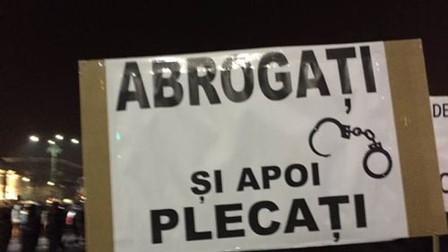 Patru mișcări civice anunță un protest duminică împotriva OUG care modifică legile justiției: Abrogați și apoi Plecați!