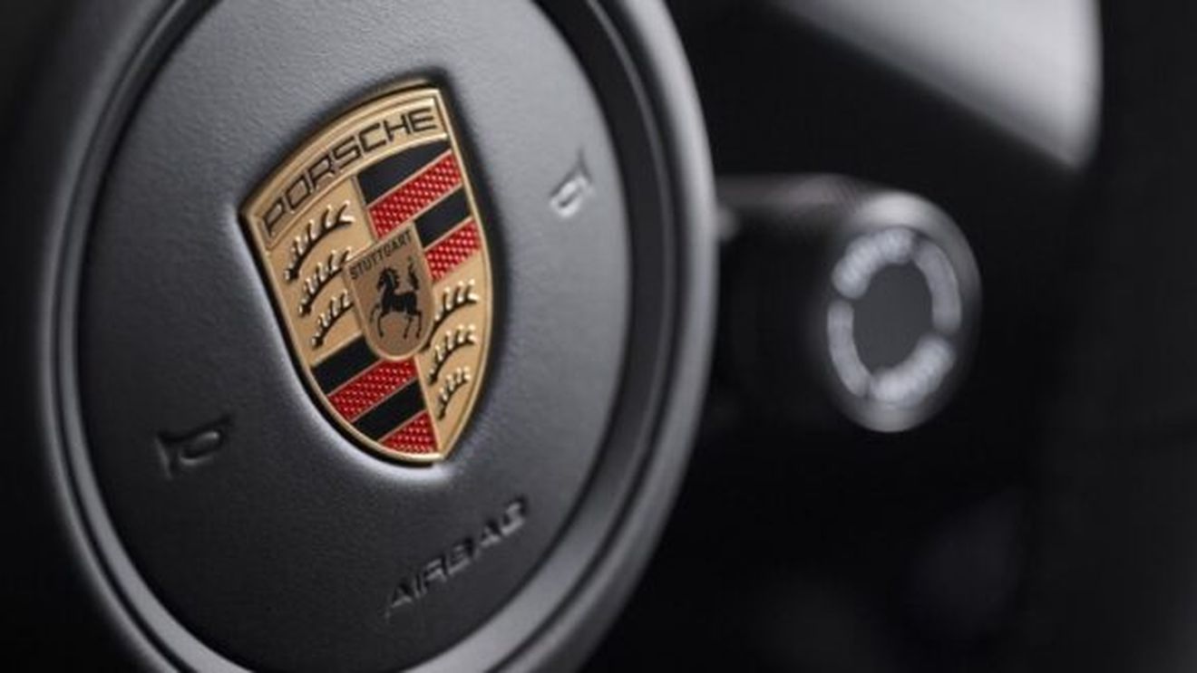 De ce sute de mașini Porsche au refuzat brusc să pornească în Rusia