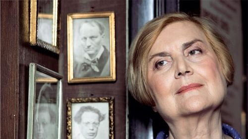 A murit scriitoarea Ileana Vulpescu. „Niciun rând, niciun cuvânt în media. Dacă ar fi fost un vestit manelist, steagurile ar fi fost atârnate în bernă şi s-ar fi cerut decretarea doliului naţional”, scrie dramaturgul Radu F. Alexandru