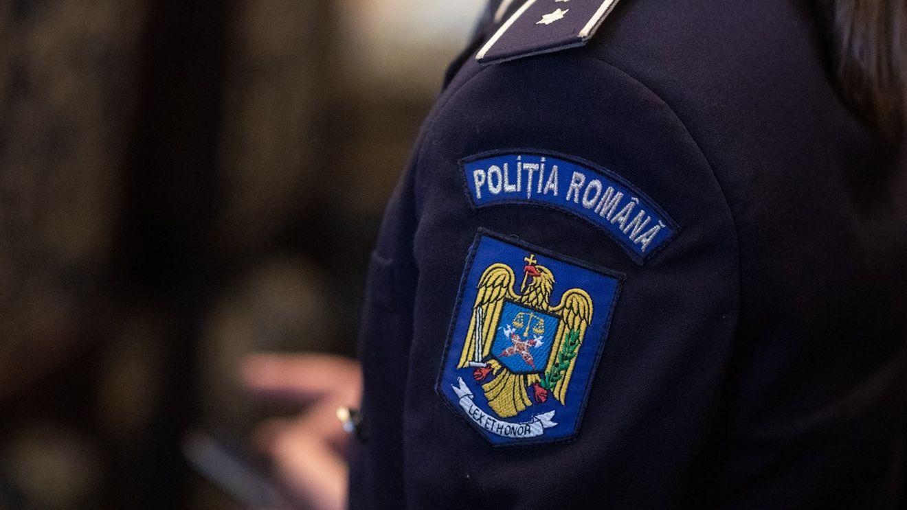 Părinţii din Satu Mare acuzați că și-au bătut copilul în vârstă de 2 ani în timp ce se aflau în Germania au fost arestați preventiv / Copilul trebuie operat pentru că are fractură de piramidă nazală