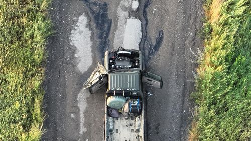 Doi luptători români din Ucraina, membri ai Romanian Battlegroup „Getica”, răniţi de o dronă folosită ca dispozitiv explozibil improvizat / Dispozitivul a explodat sub maşina în care se aflau / Ambii au fost spitalizaţi, dar şi-au revenit