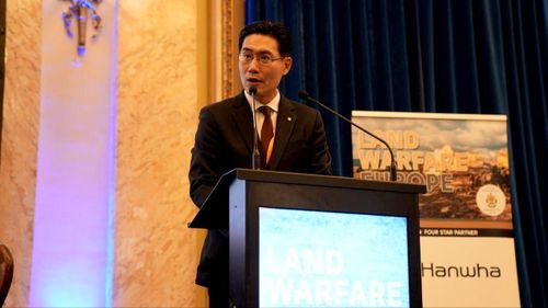 EXCLUSIV INTERVIU Peter Bae, CEO Hanwha Aerospace Romania, despre contractul de 3 mld. de euro pentru mașini de luptă ale infanteriei: Propunem un transfer de tehnologie fără precedent - 70% din program poate fi localizat și livrăm totul până în 2030 / Dacă alege Lynx, România depinde de un lanț logistic aflat în Ungaria