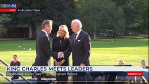 Recepția de la Palatul Buckingham pentru invitații străini la funeraliile Reginei Elisabeta a fost plină de riscuri (ne)diplomatice – The Times