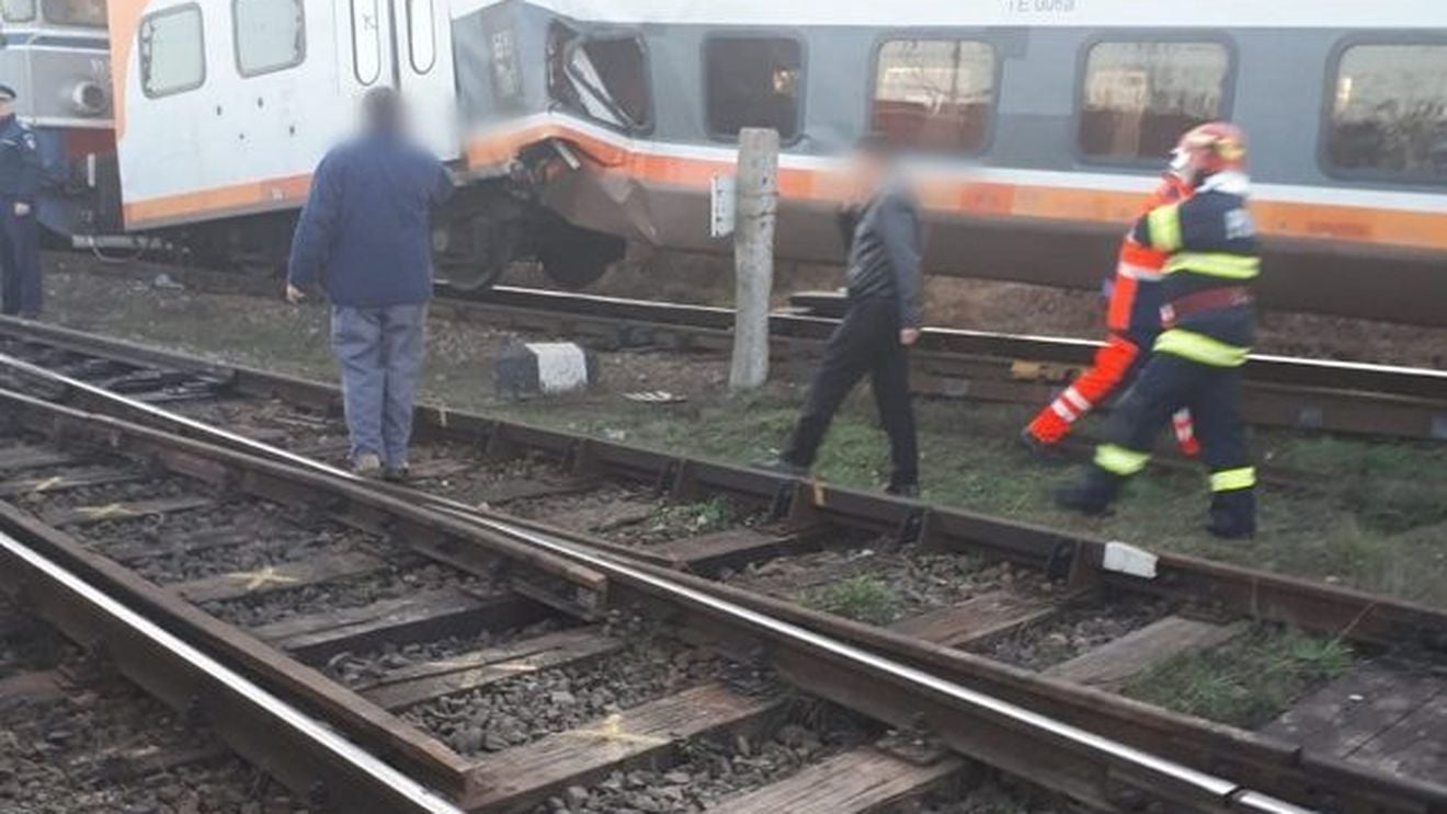 ISU: Victimele accidentului feroviar au fost transportate cu tărgile până la ambulanțe aproape 700 de metri