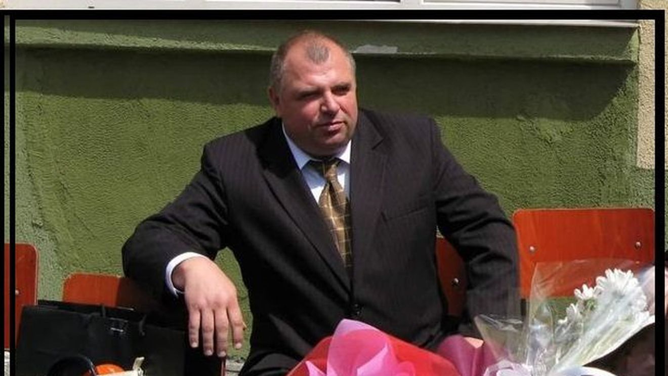 După o lună în care s-a luptat cu Covidul, profesorul Renato Tronciu s-a stins din viață. El era directorul Colegiului Național „Mihai Eminescu” din Suceava