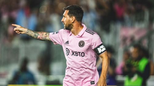 Messi i-a dăruit un tricou cu autograf şefului armatei ucrainene / A fost ajutat în demersul său de Serhii Krîvţov, fundaș central la Șahtior Donețk