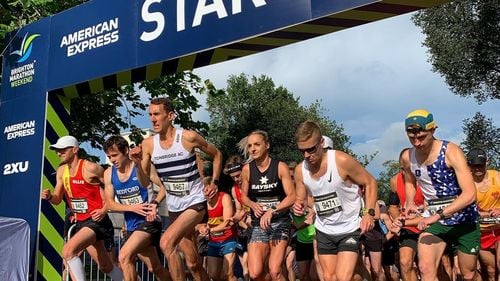 Un nevăzător din Marea Britanie ar putea fi prima persoană care încheie un maraton, neînsoţit de un ghid