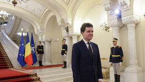 BREAKING Nicușor Dan se vede marți cu liderii coaliției de guvernare / Întâlnirea, în plină criză a Justiției