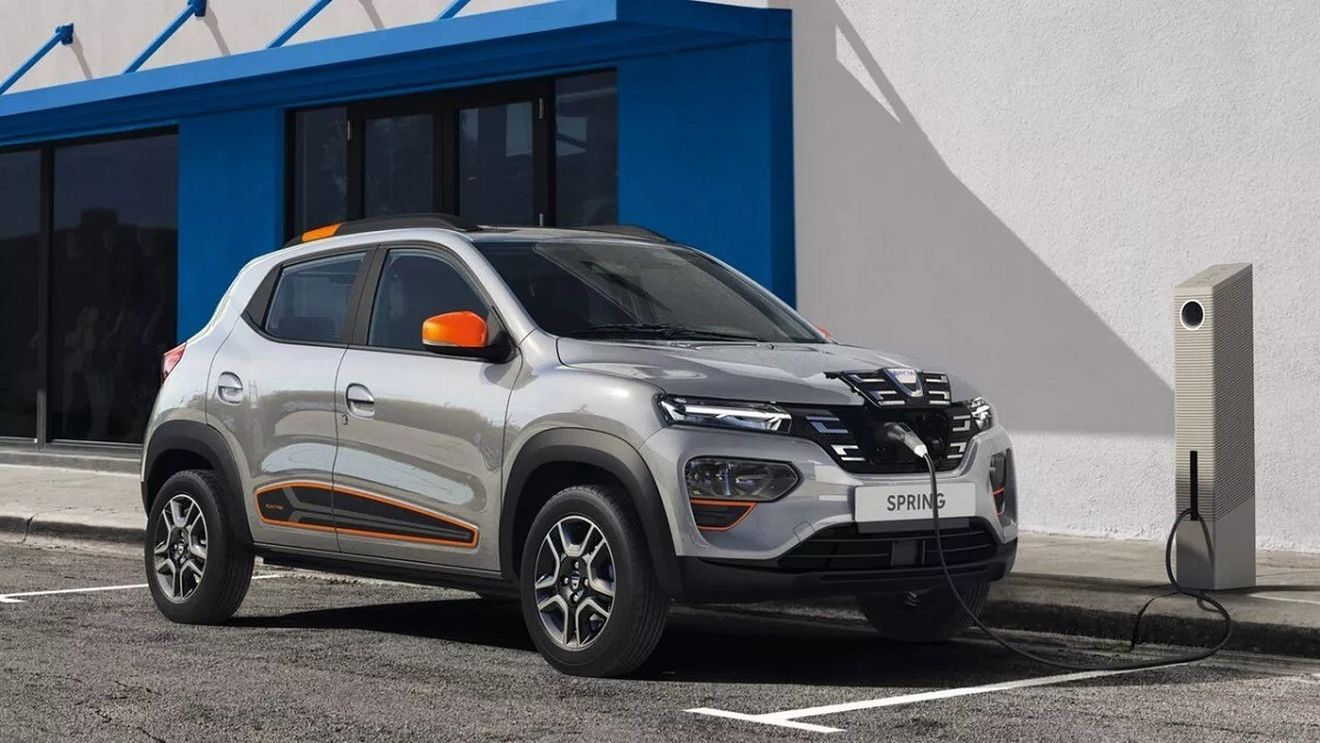 Concurență pe piața mașinilor electrice ieftine: Stellantis lucrează la un Fiat Panda care să se bată cu Dacia Spring