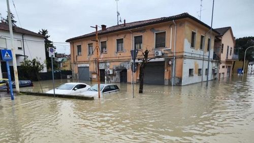 Cum se explică amploarea inundațiilor din Italia / Un oficial vorbește despre ”tropicalizarea” țării: Nimic nu va mai fi ca înainte / Peninsula Iberică, sudul Franței, Italia, Grecia se află într-un ''hotspot climatic''