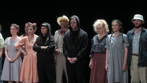VIDEO Cum sunt relațiile dintre oameni în „Orașul nostru” și ce omitem, în secolul vitezei? Actorul Mircea Băluță vorbește despre mesajele piesei, premieră la Teatrul Excelsior