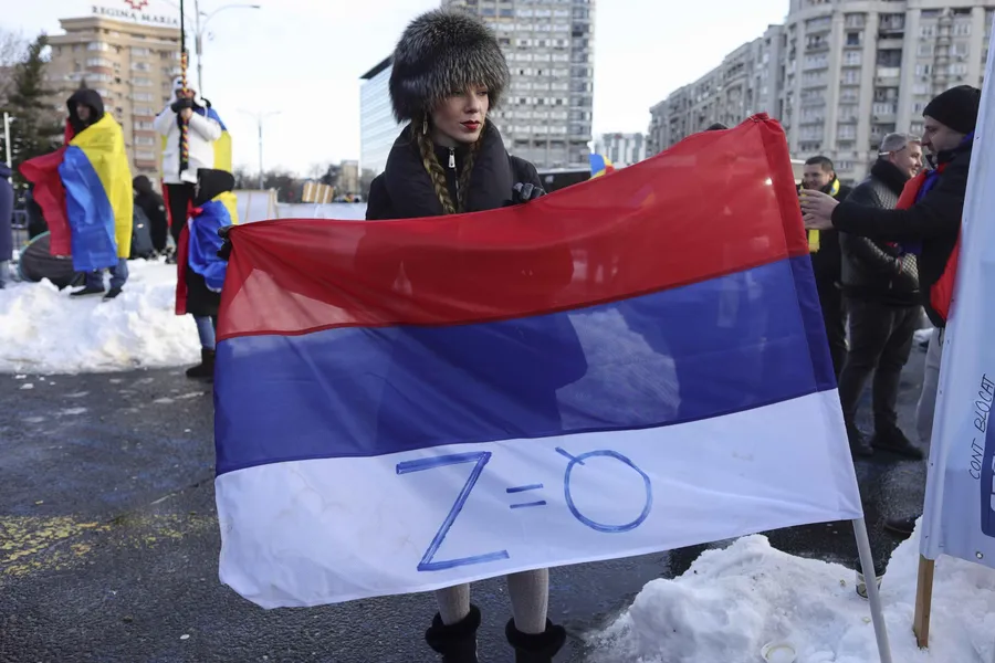 protest calin georgescu steagul rusiei steagul sua