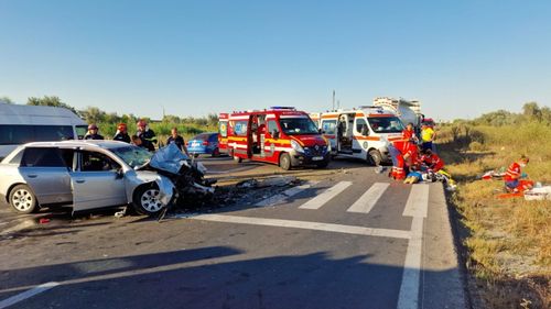 UPDATE Accident rutier cu trei victime la Năvodari, după ce o cisternă și un autoturism s-au lovit/ O persoană a murit