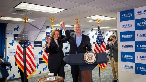 Kamala Harris și soțul său, Doug Emhoff, se confruntă cu un val de atacuri sexiste și rasiste online / Număr tot mai mare de mesaje antisemite și misogine ale extremei drepte, pe măsură ce candidatura lui Harris se consolidează
