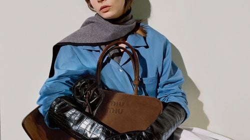 Veniturile Miu Miu se dublează în prima jumătate a anului / Vânzările Prada au încetinit / De ce grupul italienesc se bazează pe brandul anului să îi salveze