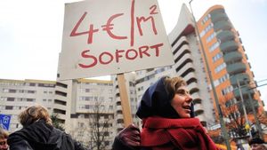 Soluții la criza imobiliară din Germania/ Referendum pentru exproprierea marilor concerne? Proteste masive împotriva creșterii prețurilor la chirii