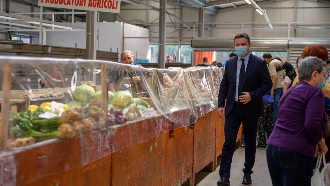 Primarul Ciprian Ciucu: Locuitorii Sectorului 6 și producătorii români nu au motive să își facă griji pentru închiderea piețelor amenajate în spații închise