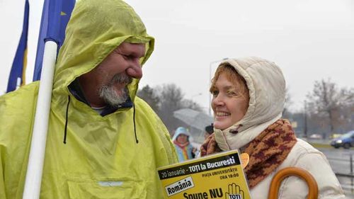 Fermierul din Cluj care a scris pe câmp un mesaj anti-PSD spune că a fost ”rugat” de Poliție să îl șteargă