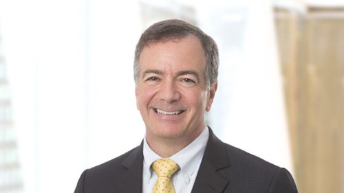 Noul ambasador al SUA în România a fost șeful de cabinet al senatorului republican Jesse Helms, celebru pentru pozițiile sale anti-ruse
