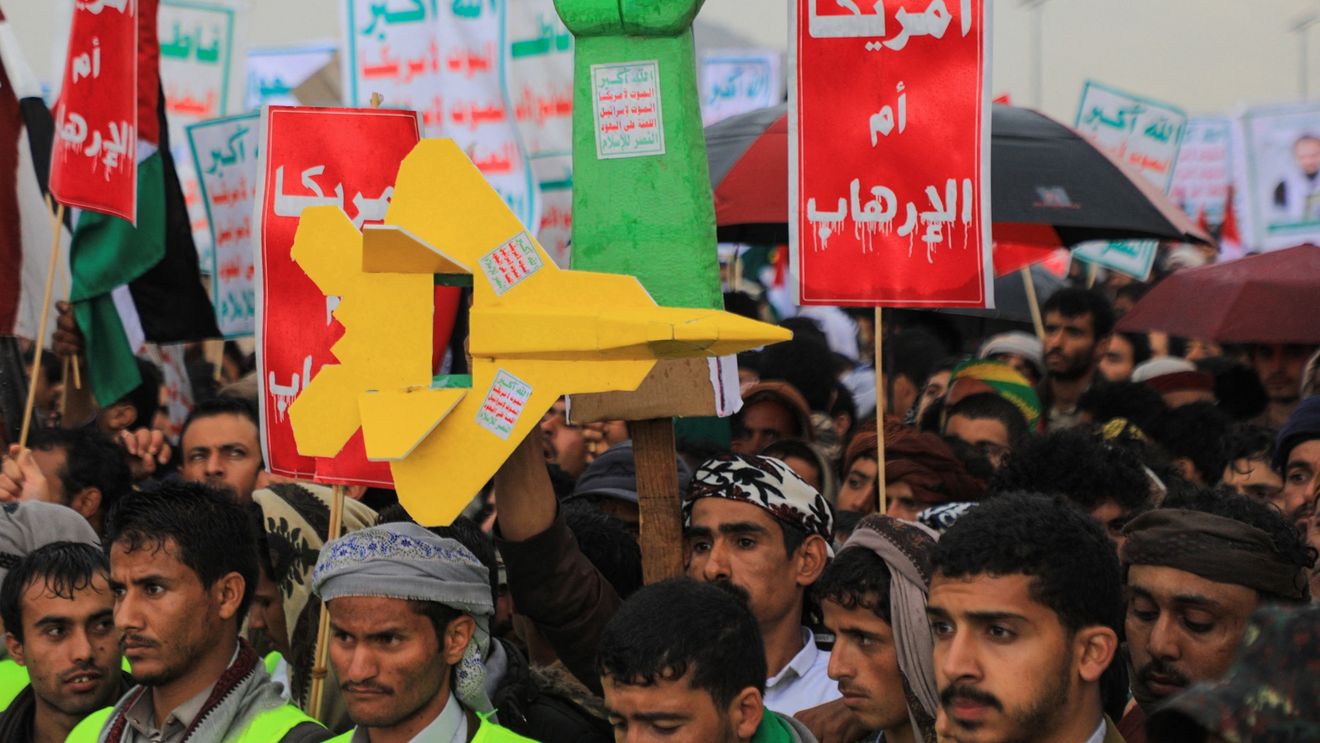 Statele Unite anunţă că au distrus 10 drone ale rebelilor houthi şi trei ale Iranului
