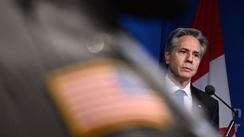 Statele Unite au stabilit „contacte directe” cu noii conducători de la Damasc / Și Turcia şi-a redeschis ambasada din Damasc