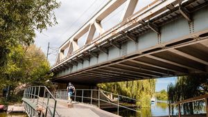 EXCLUSIV Construcția unui pod pietonal peste Lacul Herăstrău, amânată pentru că nici o firmă nu a depus oferte la licitația organizată de primărie