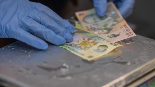 PSD a depus un proiect de lege pentru eliminarea pensiilor speciale ale parlamentarilor / Un proiect similar al USR e ținut în Parlament de un an