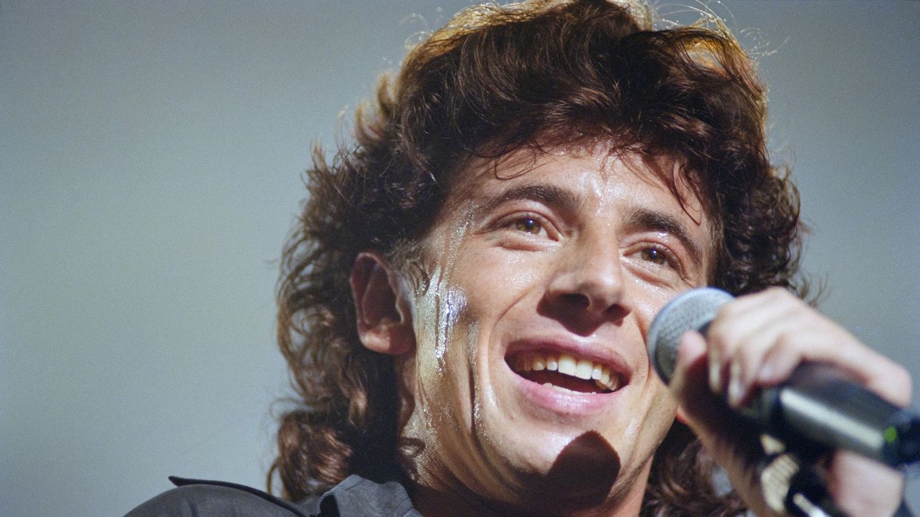 Arestul preventiv al cântăreţului francez Patrick Bruel a fost prelungit. El e vizat de multiple acuzații de viol
