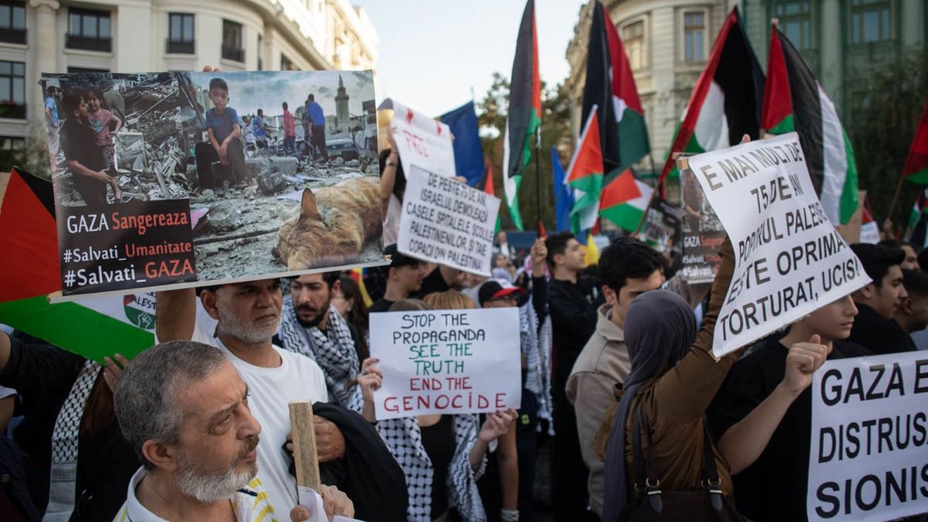FOTO VIDEO Miting pentru Palestina, în București / S-a strigat Alahhu Akbar / Unii dintre manifestanți admit că Hamas este o organizație teroristă