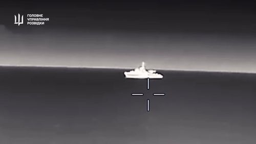 VIDEO Ucraina a atacat cu o dronă o navă de război a Rusiei, într-un port de la Marea Neagră