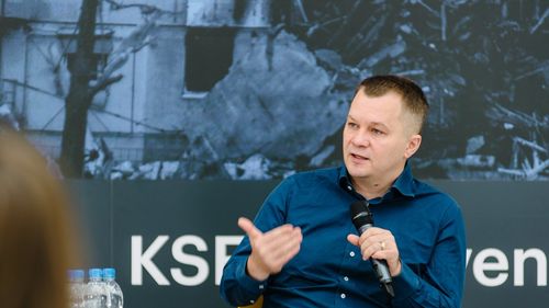 Școala în teritoriile ucrainene ocupate de armata lui Putin: Rușii își aduc propriii profesori, emit certificate rusești, iar aceste lucruri echivalează cu simptomele unui genocid prin ștergerea culturii ucrainene din teritoriile ocupate chiar și temporar