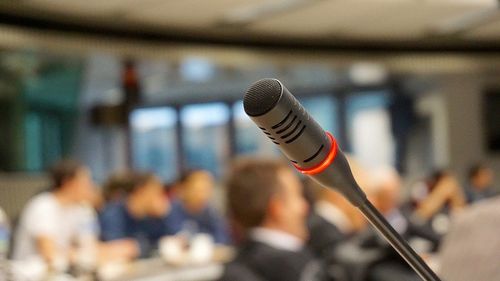 Organizații civice: Asigurarea transparenţei prin dialog cu mass-media poate favoriza cooperarea cetăţenilor cu autorităţile statului