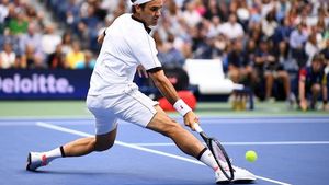VIDEO Roger Federer a ajuns în optimile Wimbledon la 40 de ani, după ce l-a înfrânt pe britanicul Cameron Norrie, bifând a 104-a victorie pe iarbă