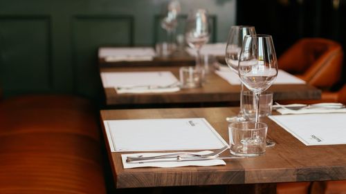 Cum explică deputatul PSD surprins în imagini cu Dîncu, Târziu și Coldea că la aceeași oră, într-un restaurant de cartier, s-au întâlnit jurnaliști, politicieni, un fost șef SRI și ”alții cunoscuți”: ”Am aceeași surprindere. Nu e vreun restaurant faimos din București. Așa a fost să fie”