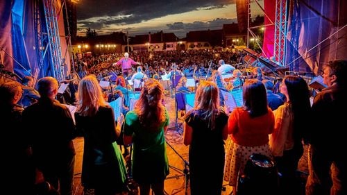 Festivalul de Artă și Cultură Cartfest începe marți, la Cristian, județul Brașov / Șase zile de artă și cultură cu zeci de evenimente, concerte și spectacole de teatru