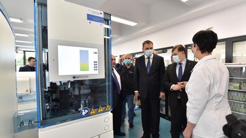 FOTO Bihor: Primul laborator automatizat de analize medicale, inaugurat în cadrul Spitalului Județean din Oradea / Investiția, realizată din fonduri UE