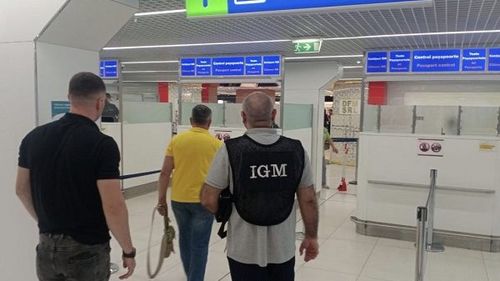 Republica Moldova l-a expulzat pe directorul agenţiei oficiale de presă ruse Sputnik / Vitali Denisov a fost trimis sub escortă de pe teritoriul Republicii Moldova