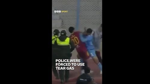 17 cartonaşe roşii acordate într-un meci din sferturile Cupei Boliviei, după o încăierare generală la finalul meciului